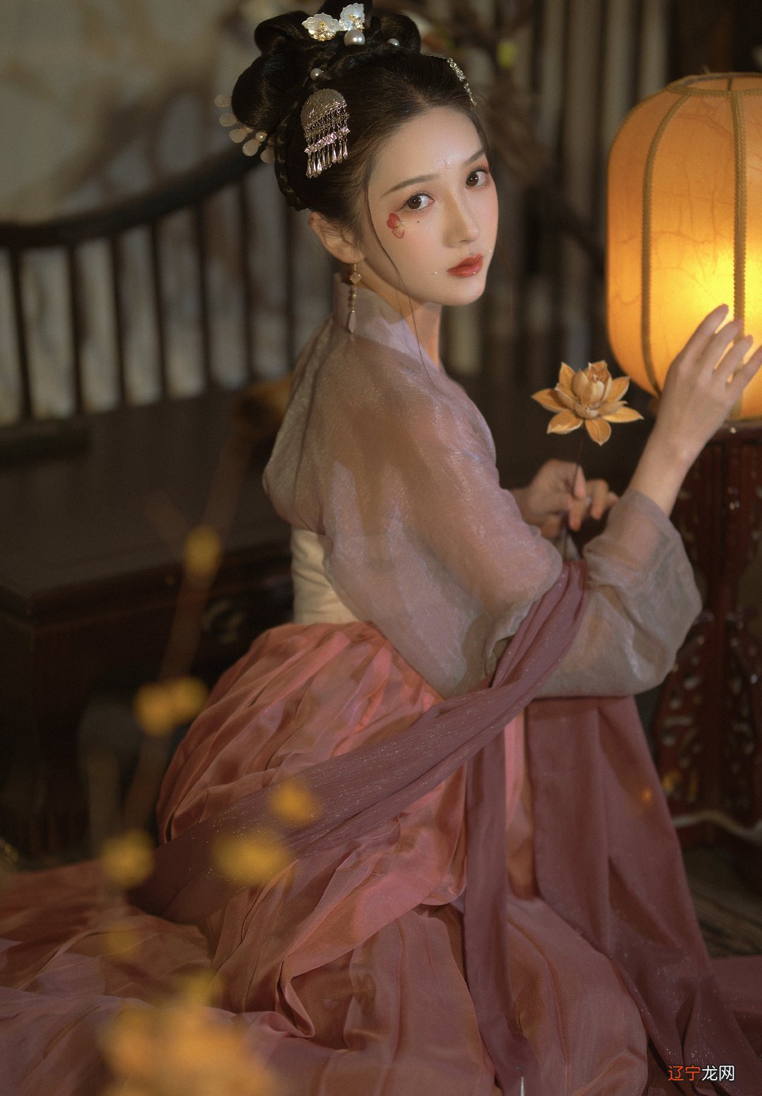 自带“温柔缱绻”的汉服长什么样?优雅又温婉,直男看了也心动