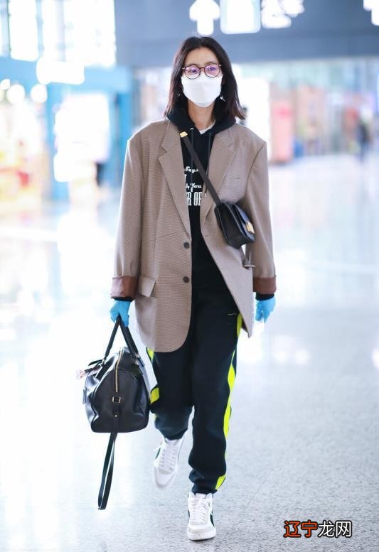 秋冬有一种美叫“驼色西装”造型,这5种穿法,让你高级时髦