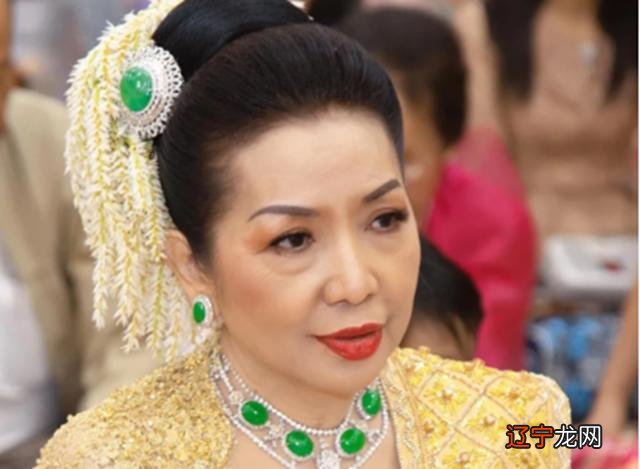 缅甸翡翠家族，有钱到超乎你我想象，连宝宝都佩戴百万级翡翠饰品