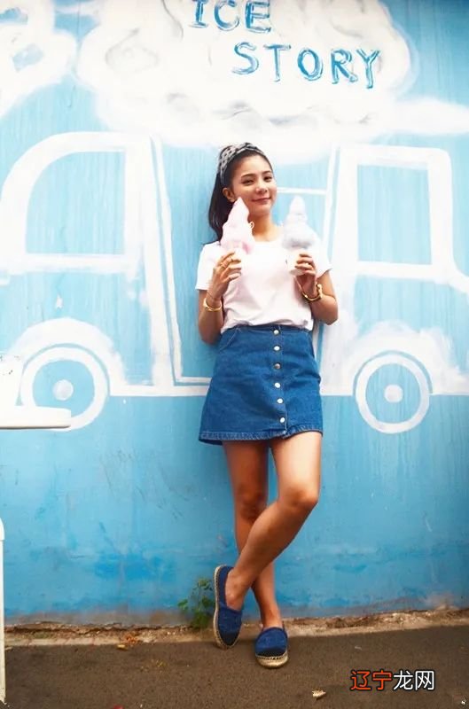 “奥运冠军”夫妇何姿秦凯,退役后结婚生子,但是衣品魅力不减