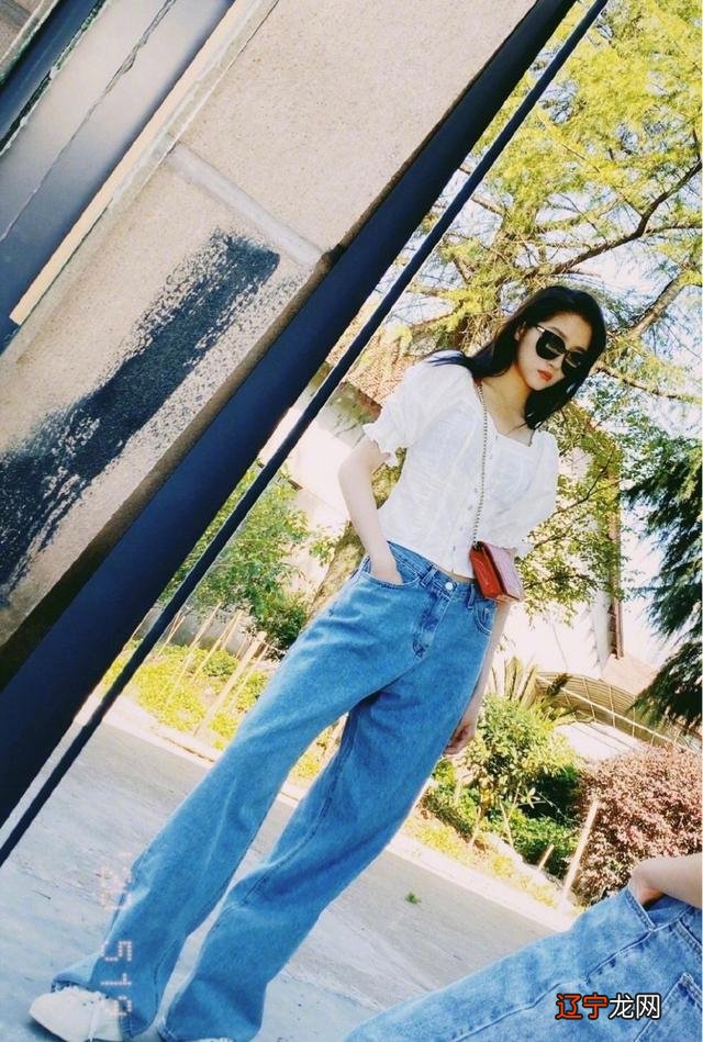 大骨架女生穿衣总是显“壮实感”？避开以下5种衣服，显瘦并不难