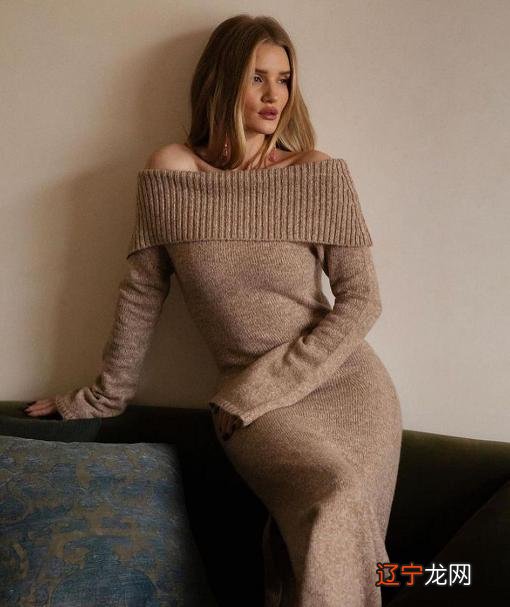 杰森斯坦森超模老婆现身，穿着很平民却难掩好身材，34岁好似24岁