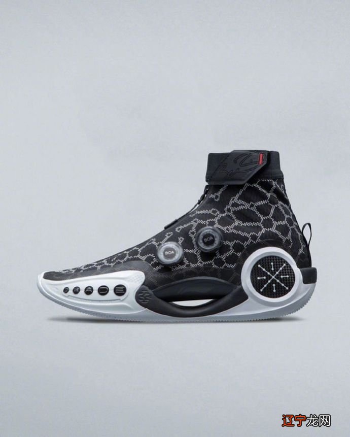 真李宁粉!见过中韦德7全明星的奶奶,见过穿一代魔鬼鱼的阿姨么?