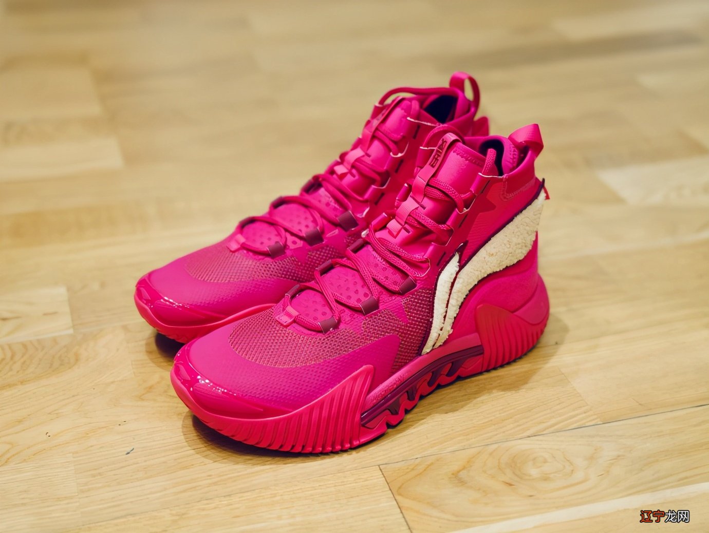 李宁太会玩！驭帅?系列多配色曝光，反伍2代联名美翻，音速9低帮简洁