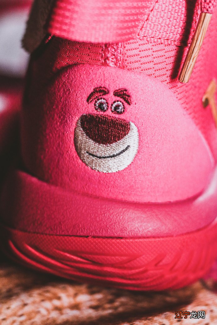 李宁太会玩！驭帅?系列多配色曝光，反伍2代联名美翻，音速9低帮简洁