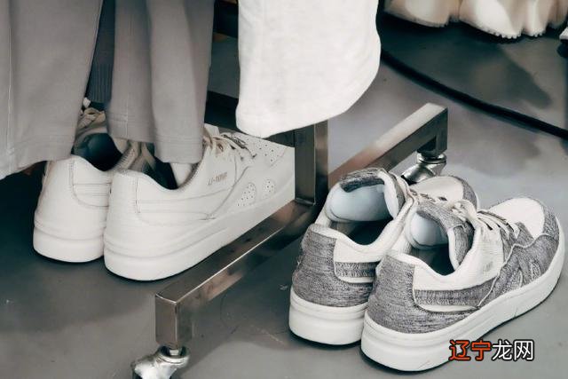 不止篮球鞋!李宁937板鞋曝光:复古鞋型+?缓震,有内味儿了