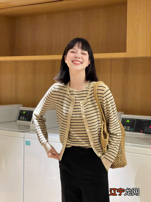 讲真！高级耐看的极简文艺风，才是最“显贵”的穿搭style