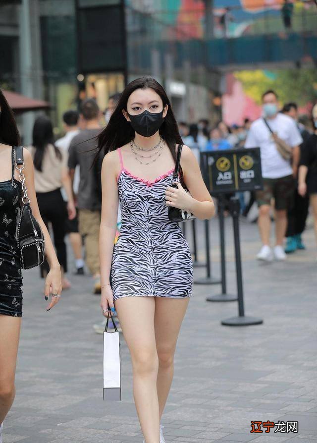 全身都穿打底裤的明星们怎么穿？