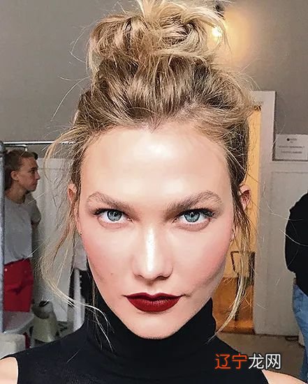 跟着宣美和水果姐，这波圣诞妆容狠狠拿捏住了！