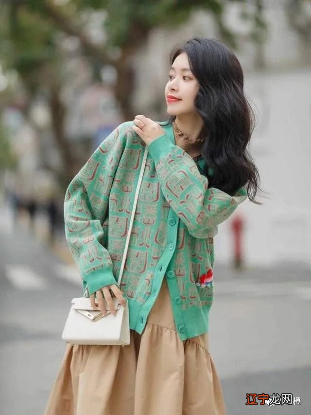 日常穿搭没头绪?快来看看这些简约大方的气质穿搭,谁穿谁美
