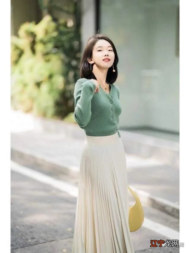 日常穿搭没头绪?快来看看这些简约大方的气质穿搭,谁穿谁美