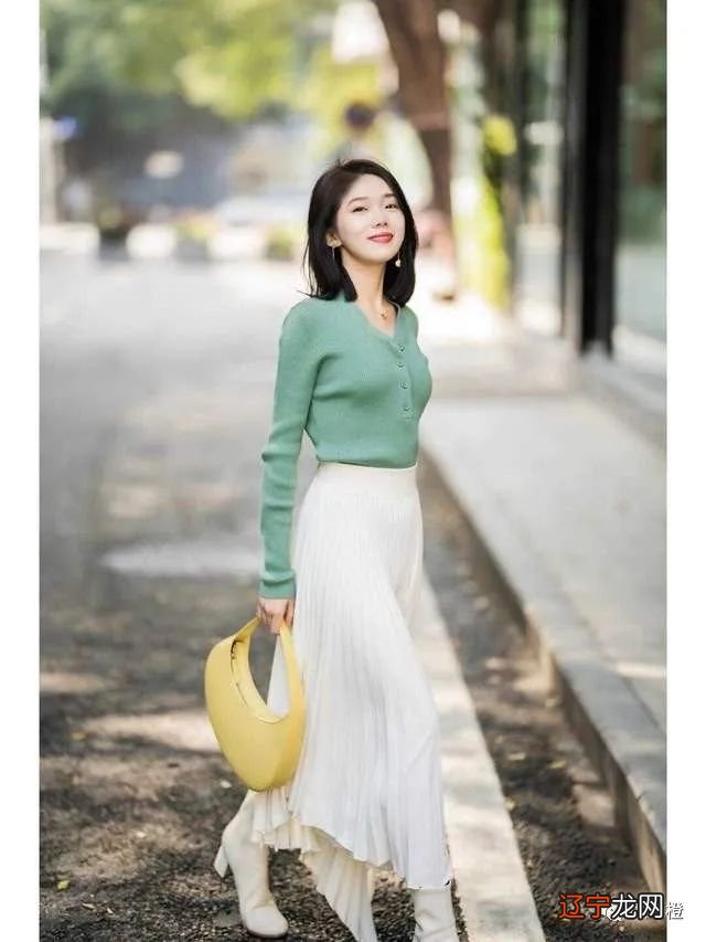 日常穿搭没头绪?快来看看这些简约大方的气质穿搭,谁穿谁美
