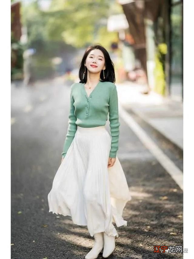 日常穿搭没头绪?快来看看这些简约大方的气质穿搭,谁穿谁美