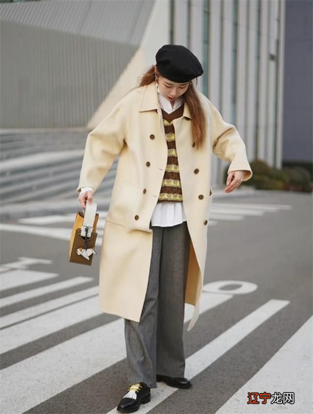 初春的衣服不必太多，准备好这4种单品就够了，简单百搭又洋气