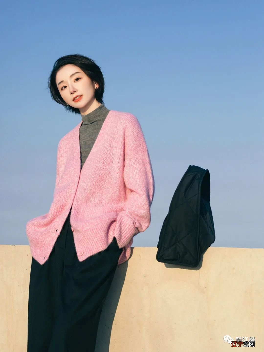 冬天穿衣打扮不想又土又丑,尽量多穿这几种颜色,既显气质又高级