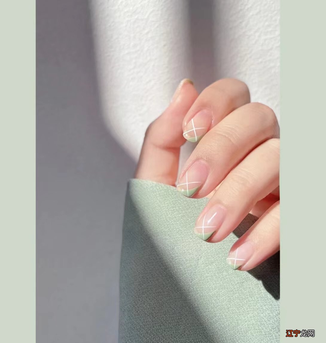 初春的第一款美甲，建议别错过这15款，低调显白还很有气质