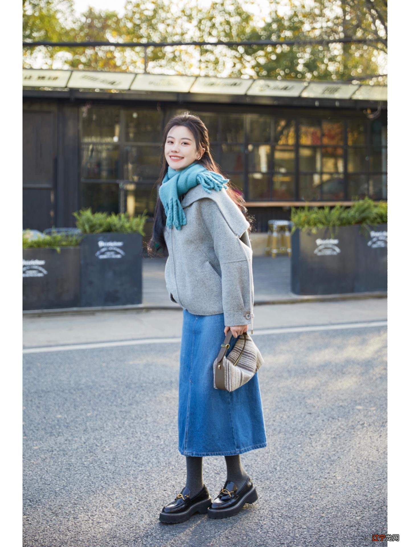 看完时尚潮人的穿搭,才明白:选对基础款也能穿出高级感,太美了