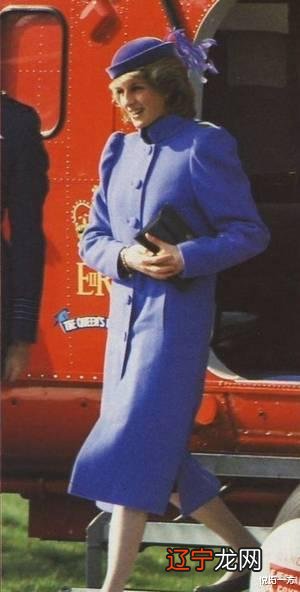 戴安娜王妃冬季外套款式多样 搭配优雅时尚至今流行