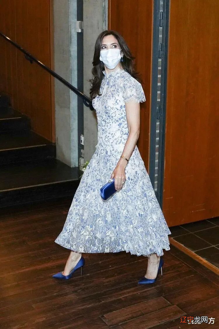 今夏欧洲王室花裙装:莱蒂齐亚身材好 玛丽款式多 安妮公主最有范