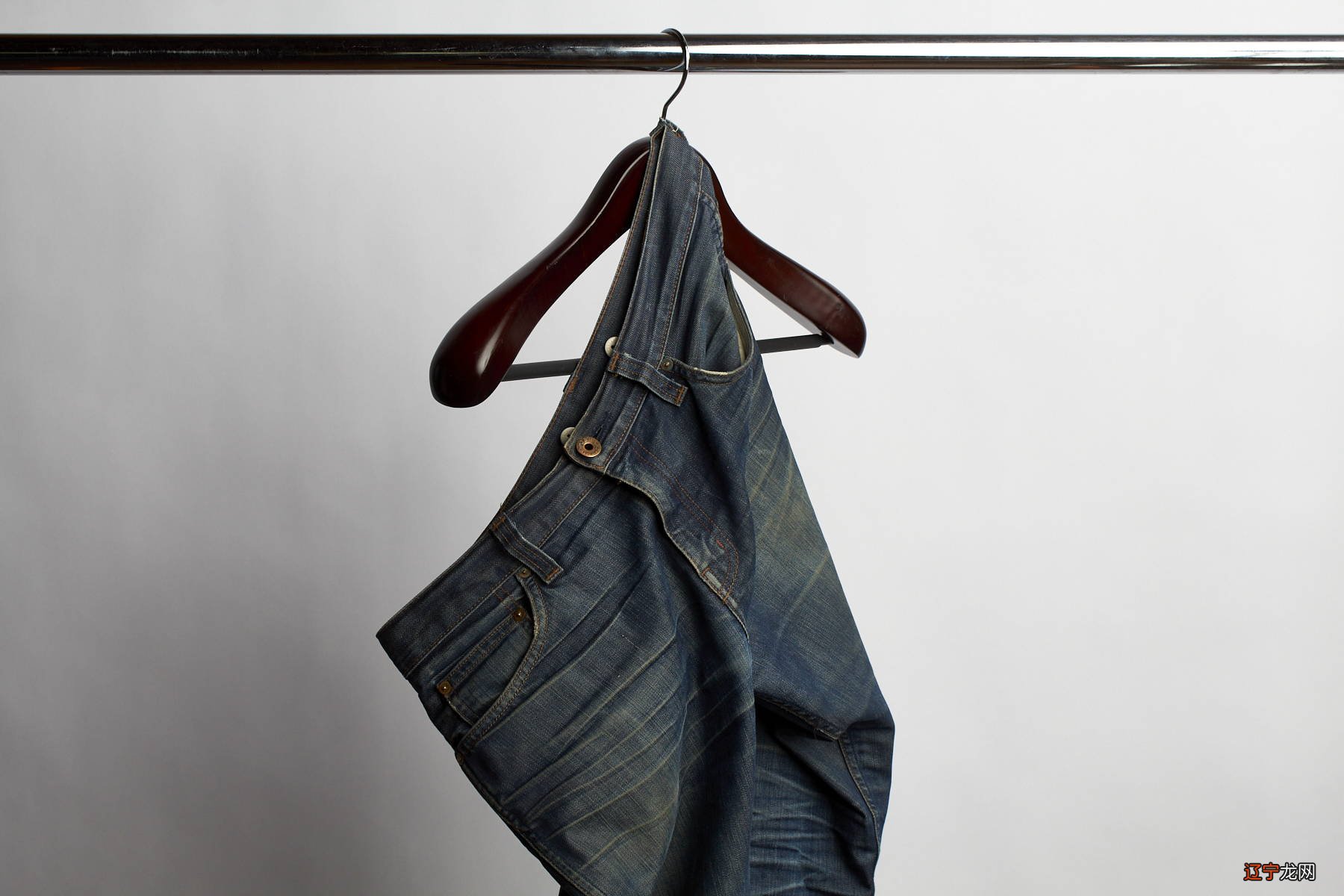 胶囊衣橱：用你现有的经典款，创造无限的搭配和造型，做到很简单