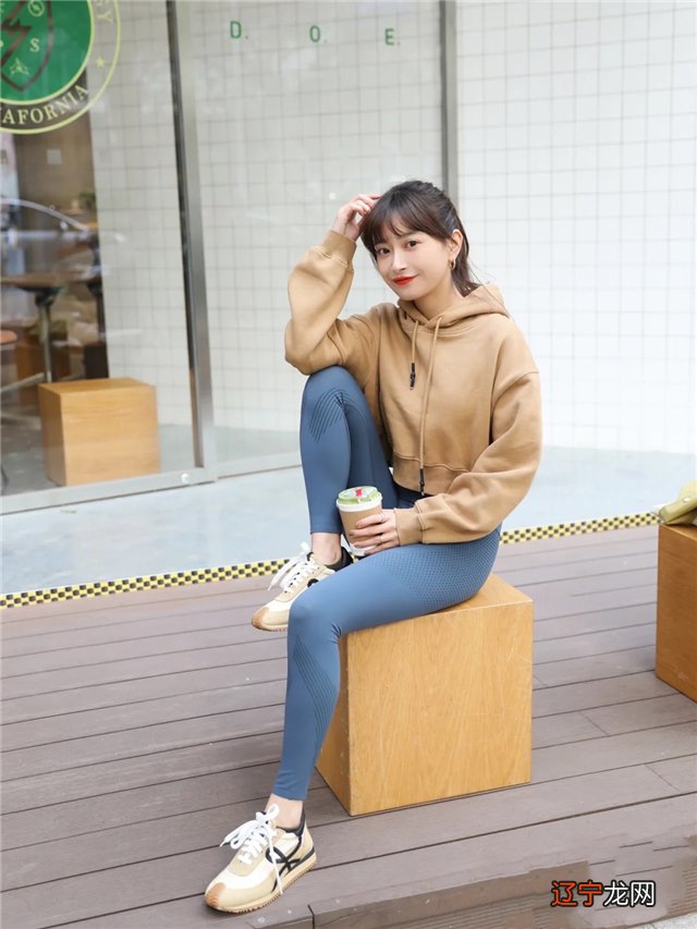 若你是“大象腿”,建议别穿阔腿裤,换成这4种裤子,准能显瘦高