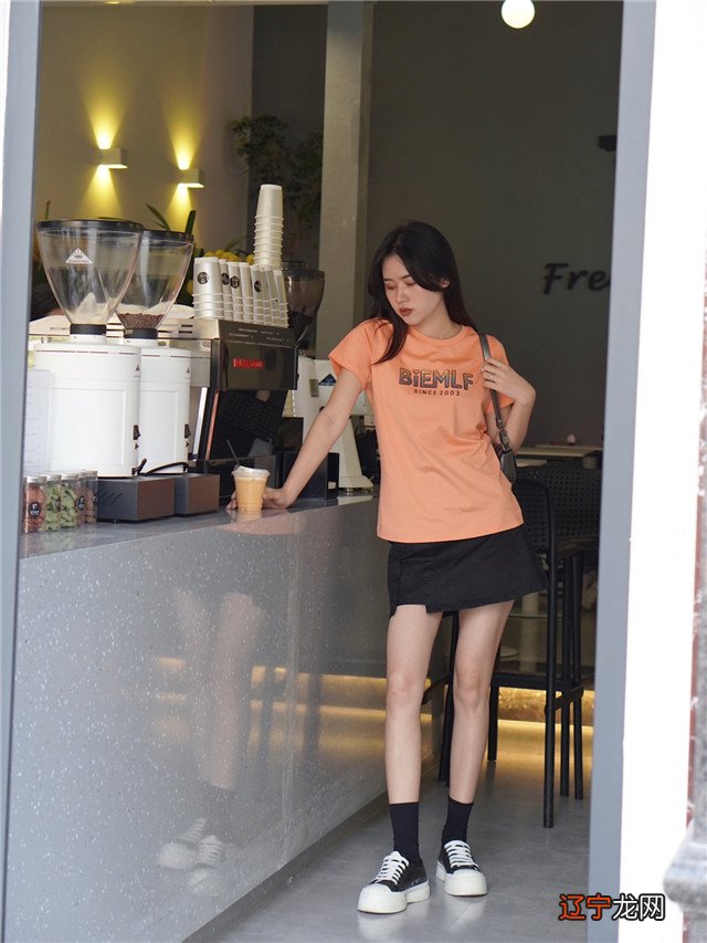 还在纠结夏天穿裙还是裤吗?换一种结合体:裙裤,遮肉显瘦又显高