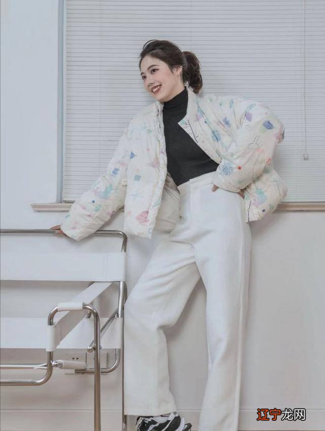 学会同色搭配法则,让你的造型更有个性