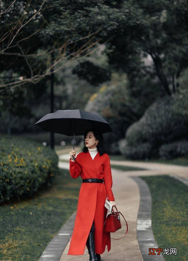 学会同色搭配法则,让你的造型更有个性