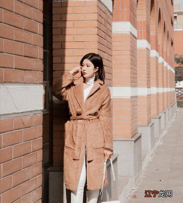 学会同色搭配法则,让你的造型更有个性