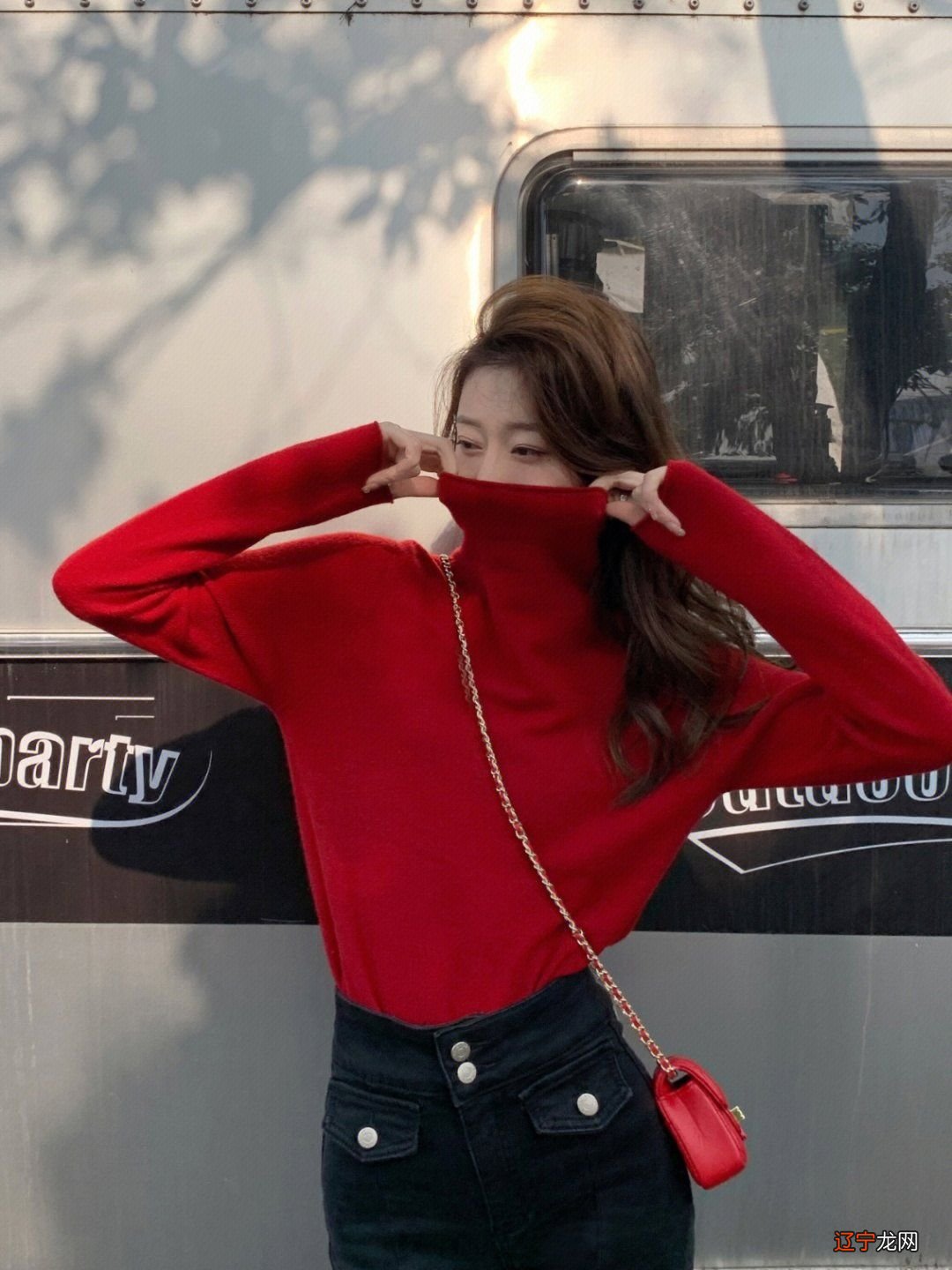 寒冷冬天的毛衣穿搭,学会这3个搭配技巧就够了,温柔时尚显年轻