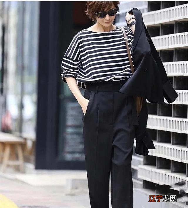 40＋女人穿黑色显老？是你不会搭配！看50岁富冈佳子这么穿多美