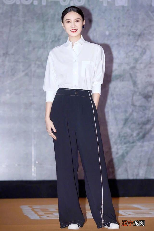 能把白衬衫穿好看的女人，才是真的有气质