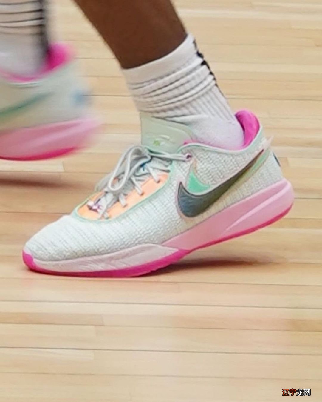 耐克新品！AJ37新配色太帅了，LeBron20也不错，休闲鞋更惊喜