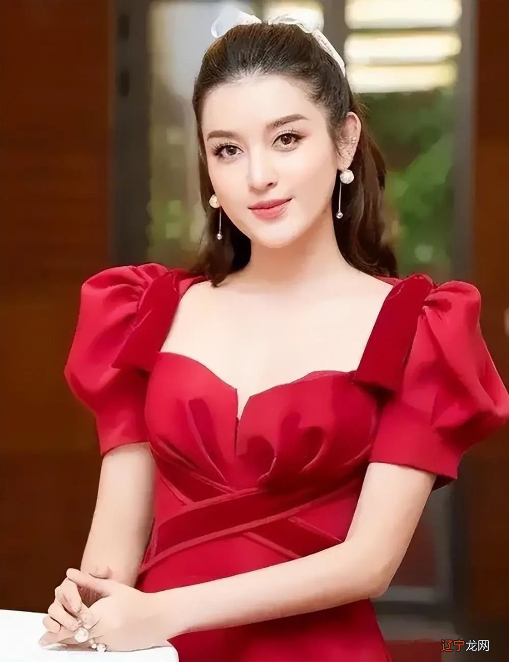 越南“国民恋人”,标致性的脸蛋魔鬼般的身材,高品位穿搭太迷人