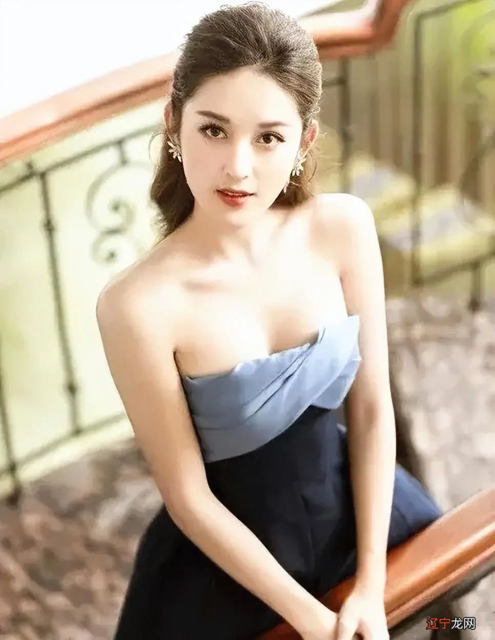 越南“国民恋人”,标致性的脸蛋魔鬼般的身材,高品位穿搭太迷人