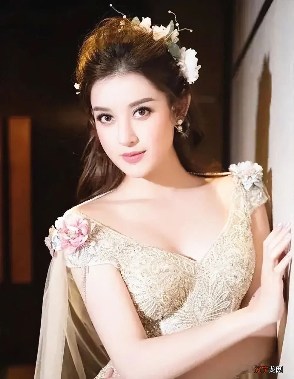 越南“国民恋人”,标致性的脸蛋魔鬼般的身材,高品位穿搭太迷人