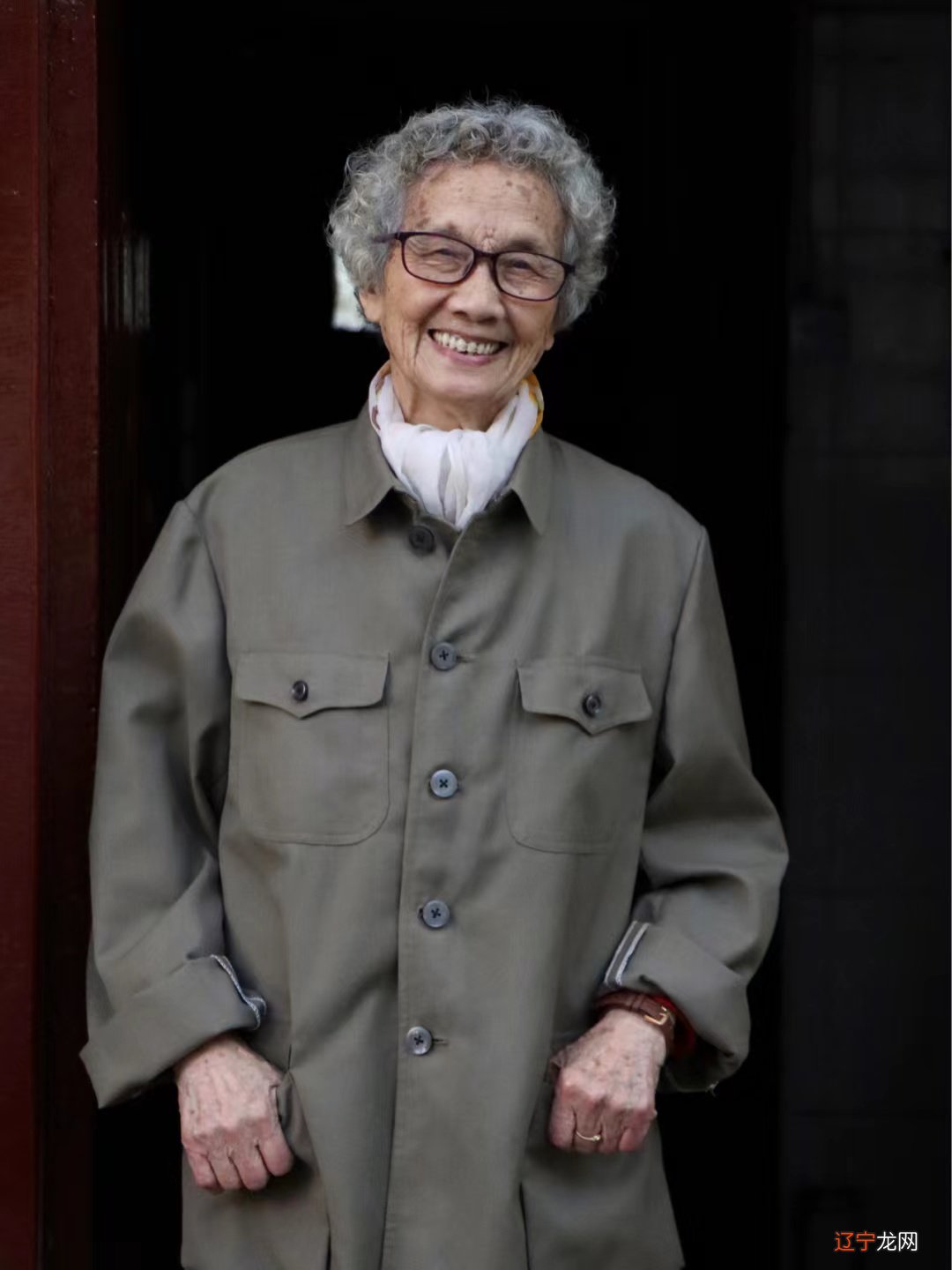 这些上海奶奶有多会穿？65岁奶奶的穿衣打扮，比90后女生还时髦