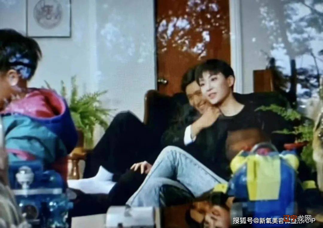 退圈25年后再复出，样貌大变否认整形，这些年到底经历了啥？