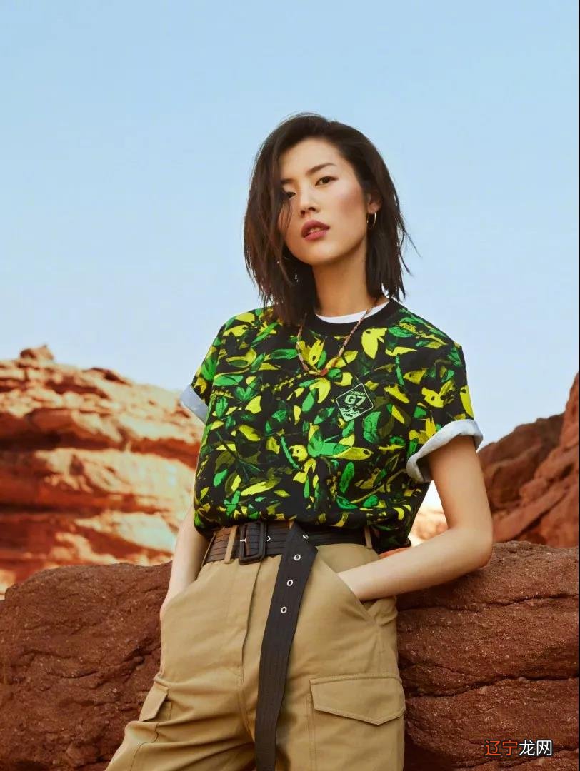 女人一旦不年轻，千万别轻易穿“印花”！2个穿搭干货，教你避雷