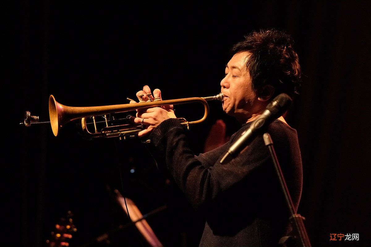 流行文化浅谈:流行的俗气与独行的高雅