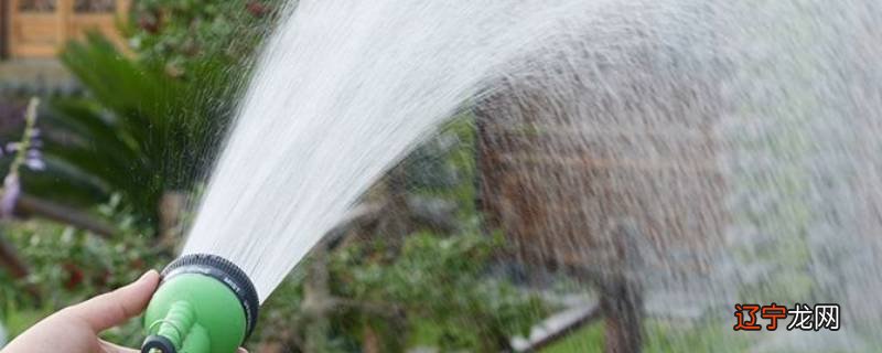 带电灭火时若用水枪灭火宜采用什么水枪