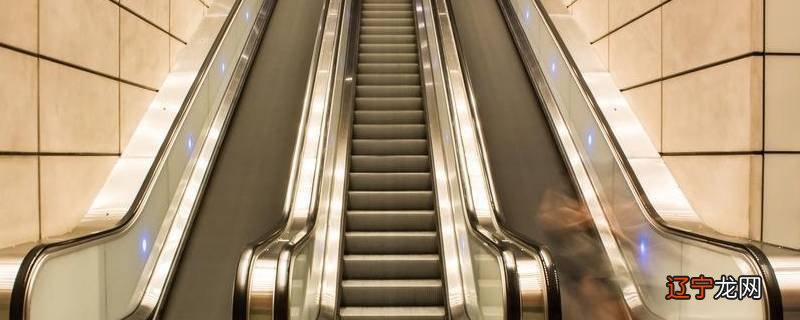 电梯上下移动是什么现象