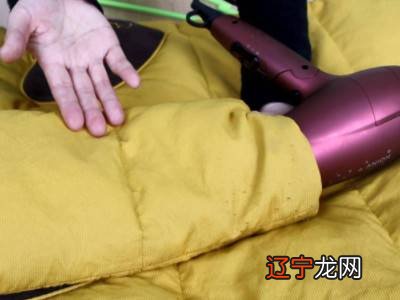 吹风机吹羽绒服怎么吹
