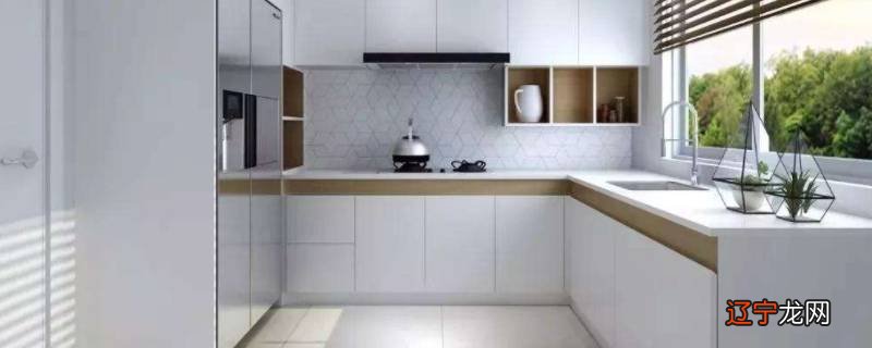 厨房中造成交叉污染的常见因素有什么