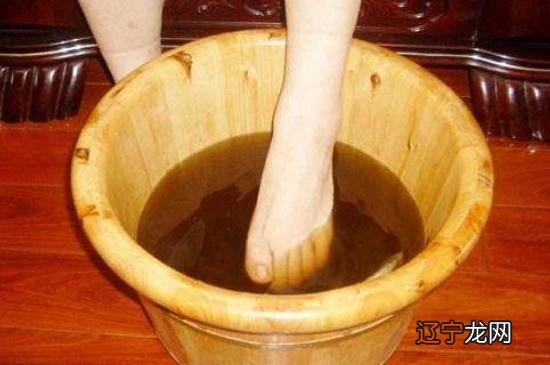 泡脚泡久了的危害
