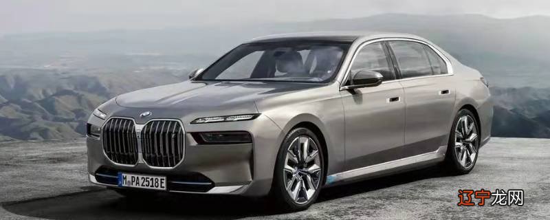 长方形带银边按键在侧面是什么车